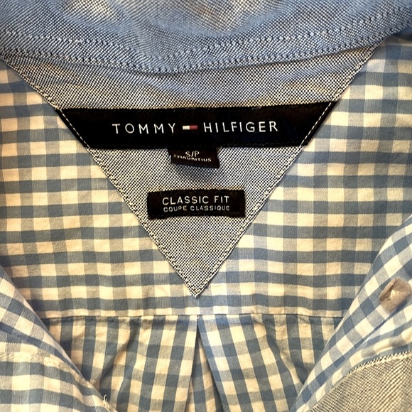 LNWOT Tommy Hilfiger Cotton Poplin Classic fit button down shirt- Small - Picture 2 of 3